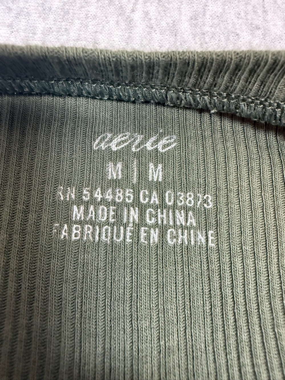 Aerie Chill Up Long Sleeve Ribbed‎ Cropped Tee 🌿 Olive Fun Medium - Picture 4 of 7
